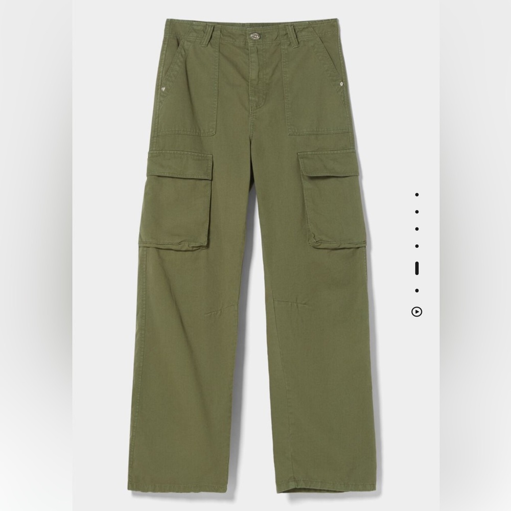 Bershka Straight fit cargo pants